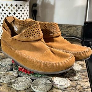 Emu Australia size 8🧡